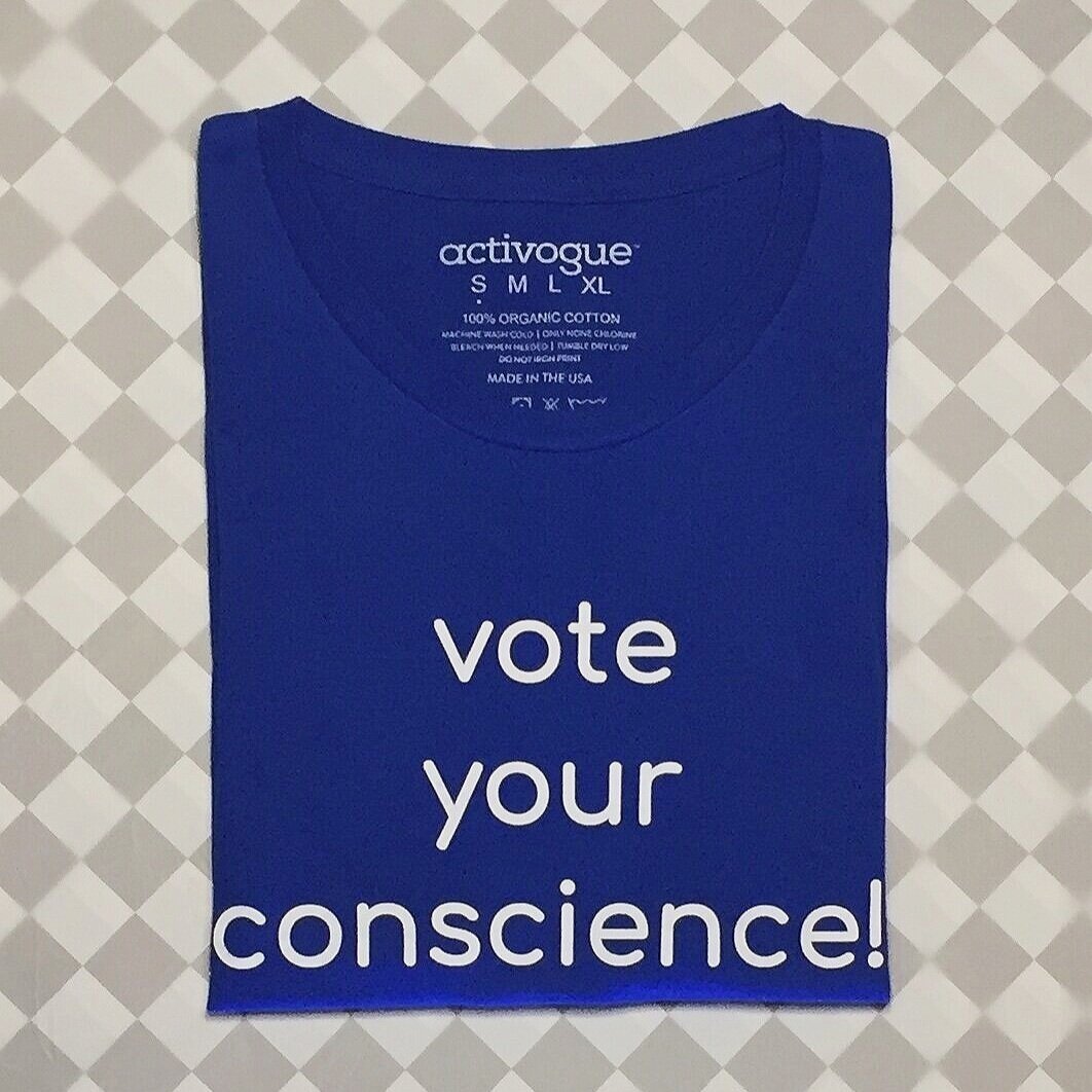 Women's crew neck, 100% organic cotton, Ethically made in USA.